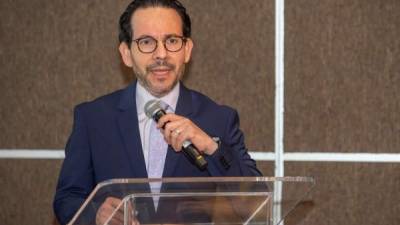 Fotografía fechada el 11 de noviembre del 2019, cortesía del neonatólogo pediatra y presidente de la Federación Nacional de Neonatología de México,Isaac Estrada, durante un acto en Ciudad de México (México). EFE