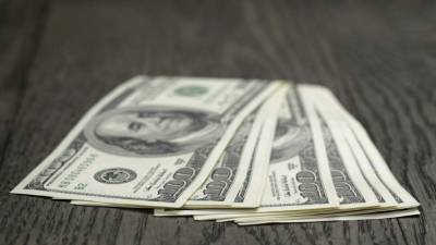 El precio de la divisa norteamericana se mantiene.