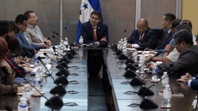 El presidente Juan Orlando Hernández en reunión con diferentes sectores de la sociedad en la que se conocieron los logros y desafíos para continuar con la reducción de la tasa de homicidios en Honduras.