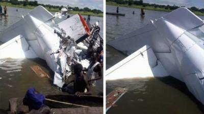 La aeronave cayó en un río cercano.