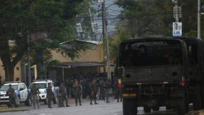 Traslado de reos en la ciudad de San Pedro Sula. Foto de archivo.