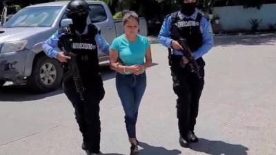 Estrella Dubón fue capturada por la Unidad Nacional Antisecuestros en la aldea Candelaria Abajo en el municipio de la Arada en el departamento de Santa Bárbara.