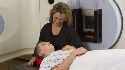 El cáncer es poco común en los niños, pero los que desarrollan tumores en el cerebro, los huesos y otros tejidos blandos