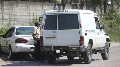 La víctima no alcanzo a escapar y pereció en el interior de su vehículo.