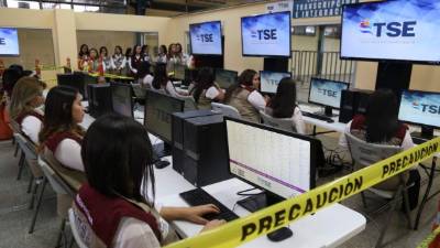 Las pruebas del sistema se hicieron ayer ante la presencia de los medios de comunicación y de observadores.