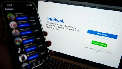 Los estafadores roban perfiles y luego se se hacen pasar por las persona para escribir a sus contactos y obtener dinero mediante transferencias bancarias.