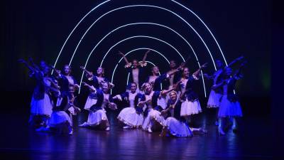 “Ba-Rock”fue una de las coreografías que ejecutaron las alumnas de ballet intermedio y avanzado.