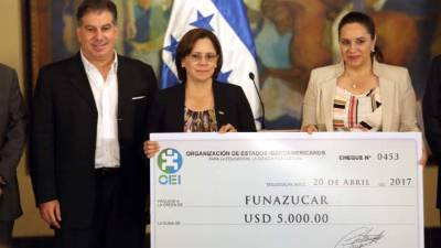 Funazúcar recibió un premio por sus proyectos en educación. Ilustración Sergio Chiuz