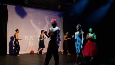 Los bailarines capitalinos honraron al baletista progreseño en la velada.