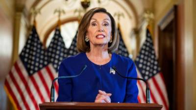 La presidenta demócrata de la Cámara de California, Nancy Pelosi, anuncia que la Cámara comenzará una investigación formal de juicio político contra el presidente de los Estados Unidos, Donald J. Trump.