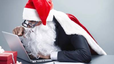 Artículos como árboles, mantelería, nacimientos y juguetes se incrementó desde esta semana.