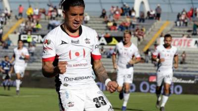 Michaell Chirinos alcanzó el empate para Lobos, 1-1 parcial contra Querétaro. Foto cortesía Imago7