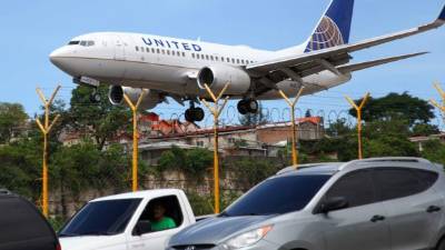 Toncontín es catalogado como un aeropuerto inseguro. Está rodeado de zonas habitadas y muy transitadas.