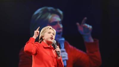 La precandidata demócrata continúa ascendiendo en las encuestas de intención de voto en EUA.