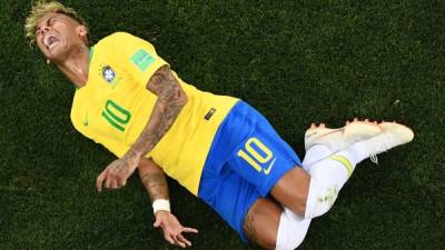 Neymar sufrió 10 faltas en el juego que empataron 1-1 ante Suiza. Foto AFP
