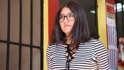 La guapa linda Alexandra Tomé, hija del precandidato del partido Libre Rasel Tomé, ejerció el sufragio este domingo en Tegucigalpa.