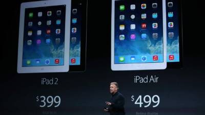 Phil Schiller fue el encargado de presentar el iPad 2 y el iPad Air en octubre de 2013. Ahora se espera que Apple revele las nuevas versiones del iPad.