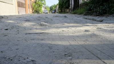 En la gráfica se observa el mal estado de la vía de terracería. Foto: Cristina Santos