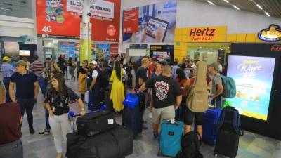 En el Villeda Morales, este mes y enero es temporada alta de viajeros. Foto: Melvin Cubas.