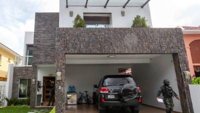 Una de las residencias en La Foresta fue asegurada y pasada a la Oabi para su administración.