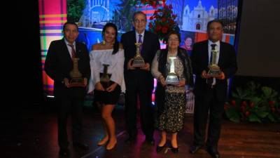 Óscar Cruz, Rocío Anderson, José Francisco Saybe, Carmen Hernández y Fernando Carías