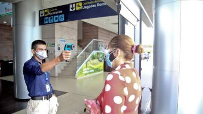 El uso de mascarilla que cubra nariz y boca es obligatorio para los pasajeros.