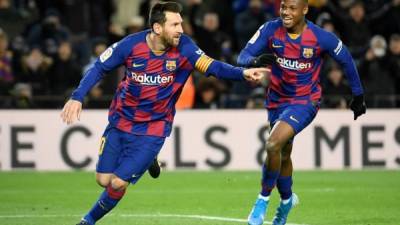 Lionel Messi festejó de esta manera su golazo ante Granada. Foto AFP.
