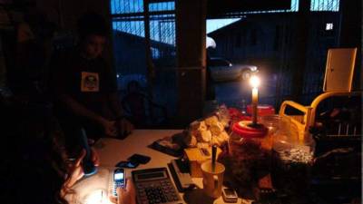 Pobladores del occidente de Honduras esperan que se restablezca el servicio pronto.