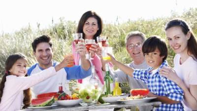 Los alimentos que se consumen durante el verano tienen que ser frescos para evitar infecciones.