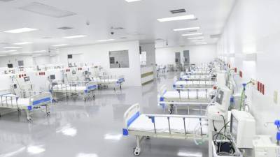 El presidente de El Salvador, Nayib Bukele, inauguró este domingo la primera fase del hospital más grande de América Latina para atender a pacientes con Covid 19 tras 100 días de construcción y equipamiento.