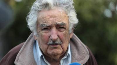 Sobre si se considera un poeta de la política Mujica concluyó: 'No lo sé, no lo puedo saber, el principio era el verbo, dice la Biblia'.Imagen: EFE