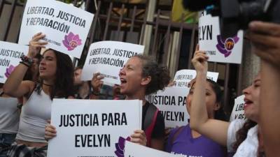 El caso de Evelyn Hernández ha provocado indignación en El Salvador, por lo que consideran una injusticia por causa de una ley demasiado severa.