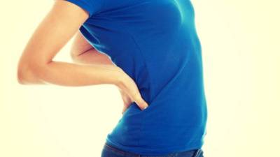 Aprenda a sentarse bien para evitar el dolor lumbar.