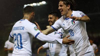 El festejo del gol de Federico Bernardeschi contra Liechtenstein. Foto AFP