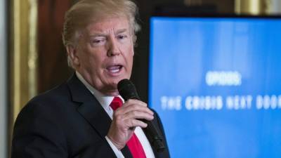 Miles de personas se manifiestan para criticar que el presidente Donald Trump y el Congreso no hayan encontrado una solución para regularizar la situación de casi 700.000 jóvenes indocumentados, conocidos como 'soñadores'.