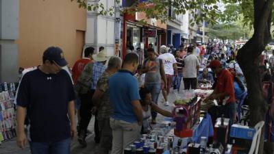 La economía informal es la salida que tienen muchos desempleados para subsistir.