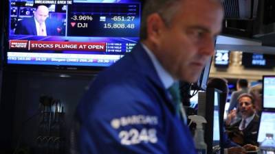 Wall Street no tuvo el mejor inicio de semana tras los deprimentes resultados de cierre de la semana anterior.