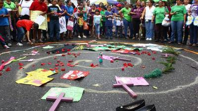 En todo 2022 fueron asesinadas 297 mujeres en el país.