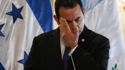 Trump prohibiría a los guatemaltecos viajar a EEUU para presionar al presidente Jimmy Morales para que acepte acoger a los migrantes./