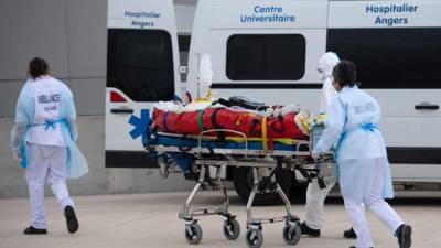 La variante británica aumenta el riesgo de muerte para pacientes infectados con covid 19./AFP.
