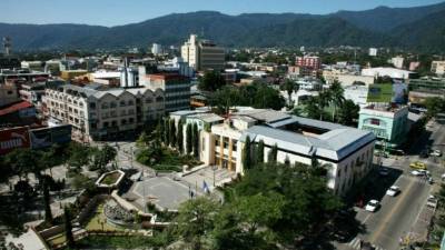 La ola de calor afecta a la mayor parte del país y los especialistas en meteorología aseguran que los días 27 y 28 de abril serán los más calurosos.