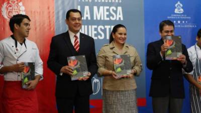 El autor del libro es el embajador de Perú en Honduras, Guillermo Gonzales Arica.