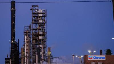 El anuncio fue precedido de la autorización de Washington a Chevron para retomar parcialmente sus actividades de extracción petrolera en Venezuela.