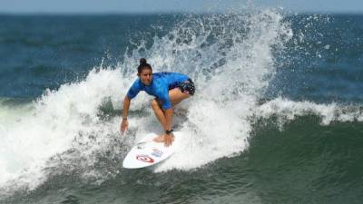 La atleta pertenecía a la selección salvadoreña de surf y estaba entrenando en una playa salvadoreña. Foto: Google