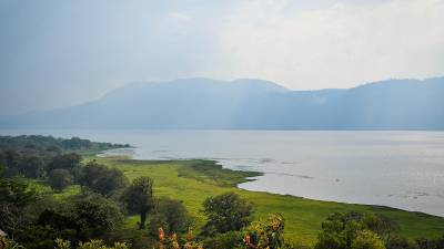 Panorama del lago de Yojoa en Honduras.