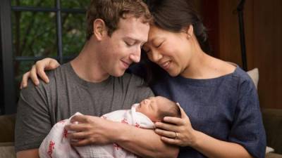 Max Zuckerberg Chan nació el primero de diciembre del 2015 después de que sus padres hayan intentado tener un bebé en tres ocasiones anteriores sin haber logrado tener éxito.