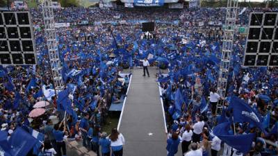 De acuerdo con un comunicado emitido por el Partido Nacional, alrededor de 132 mil personas abarrotaron el estadio Chochi Sosa.t
