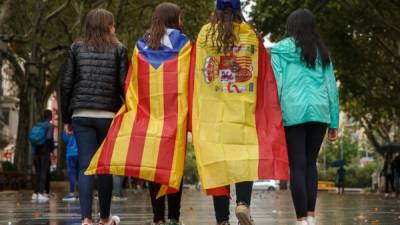 Miles de catalanes están dispuestos a ir a votar por la independización de España.