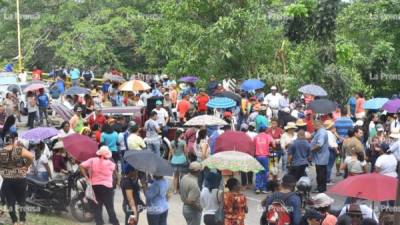 Protesta sobre el río Danto de la ciudad de La Ceiba, Atlántida, Caribe de Honduras.