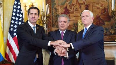 El presidente interino de Venezuela, Juan Guaidó, junto al mandatario colombiano Iván Duque y el vicepresidente de EEUU, Mike Pence./Twitter.